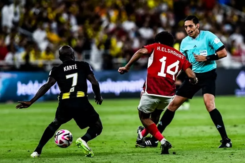 ليلة تاريخية في جدة.. الأهلي يحتفل بذكرى الفوز على الاتحاد السعودي (صور) 